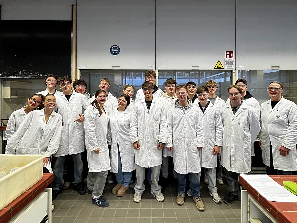 Schüler:innenlabor: Vanillin-Synthese mit Unterstützung der Kölner Universitätsstiftung